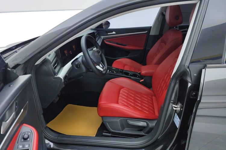 Used Volkswagen Lamando 2024 Lingdu L 200TSI DSG Trendy & Spicy Edition Left Front Seat