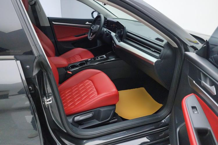 Used Volkswagen Lamando 2024 Lingdu L 200TSI DSG Trendy & Spicy Edition Right Front Seat
