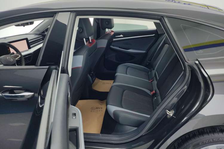 Used Volkswagen Lamando 2024 Lavida L 280TSI DSG Spicy Edition Right Rear Seat