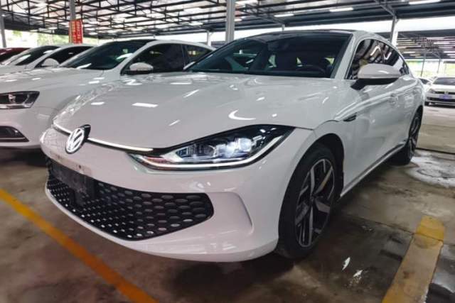 Volkswagen Lamando 2024 Lavida L 280TSI DSG Cool & Spicy Edition مستعملة