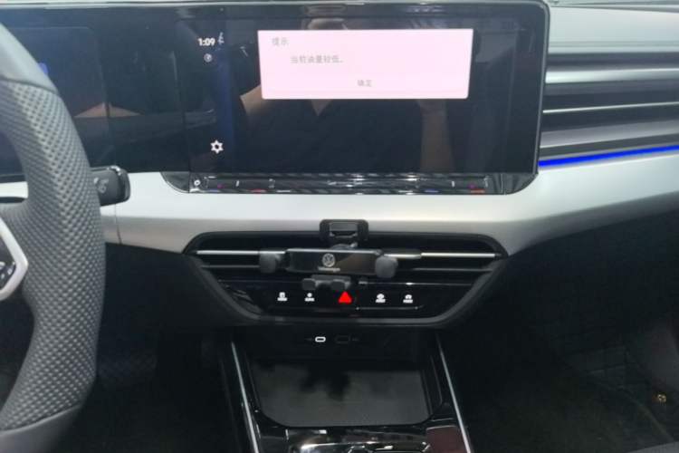 Used Volkswagen Lamando 2024 Lavida L 280TSI DSG Cool & Spicy Edition Audio And AC Panel