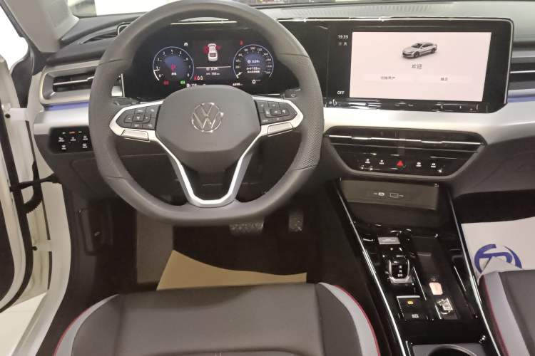Used Volkswagen Lamando 2024 Lavida L 280TSI DSG Cool & Spicy Edition Audio And AC Panel