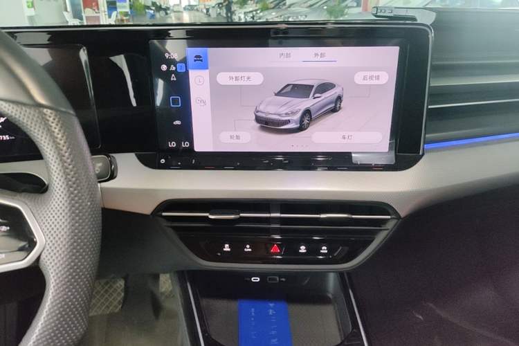 Used Volkswagen Lamando 2024 Lavida L 280TSI DSG Cool & Spicy Edition Audio And AC Panel
