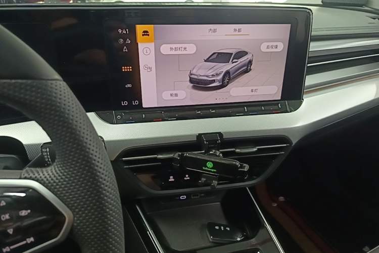 Used Volkswagen Lamando 2024 Lavida L 280TSI DSG Cool & Spicy Edition Audio And AC Panel