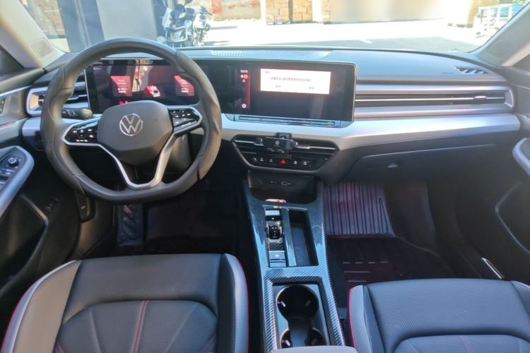 Used Volkswagen Lamando 2024 Lavida L 280TSI DSG Cool & Spicy Edition Center Console