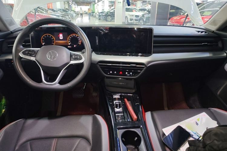 Used Volkswagen Lamando 2024 Lavida L 280TSI DSG Spicy Edition Center Console