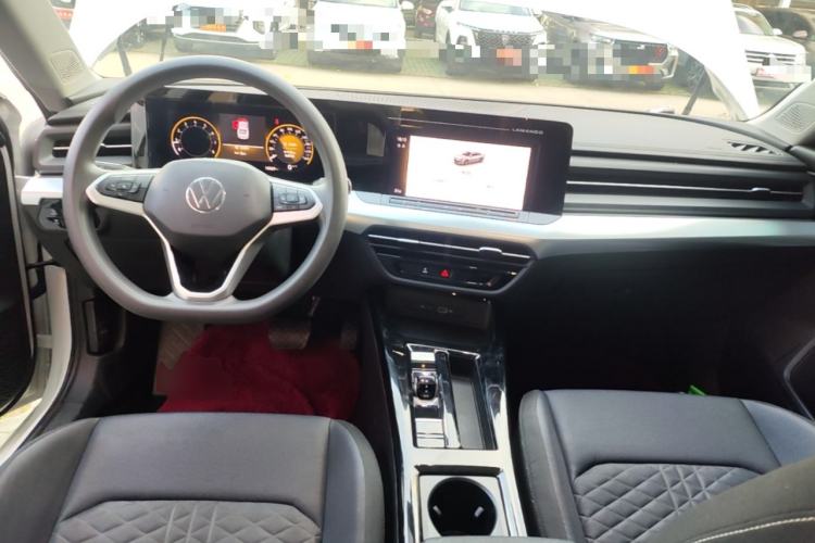 Used Volkswagen Lamando 2024 Lavida L 280TSI DSG Trendy Spicy Edition Center Console