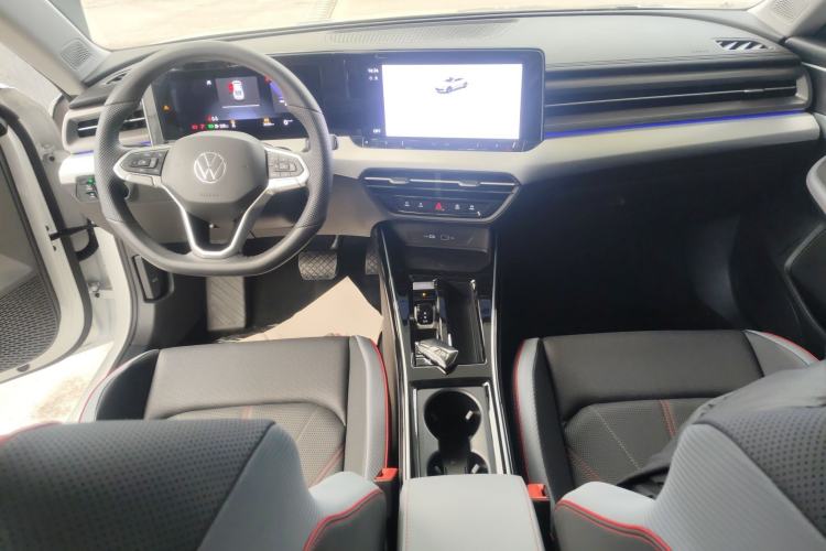 Used Volkswagen Lamando 2024 Lavida L 280TSI DSG Cool & Spicy Edition Center Console