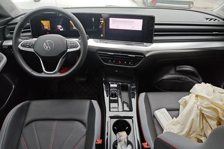 Used Volkswagen Lamando 2024 Lavida L 280TSI DSG Spicy Edition Center Console