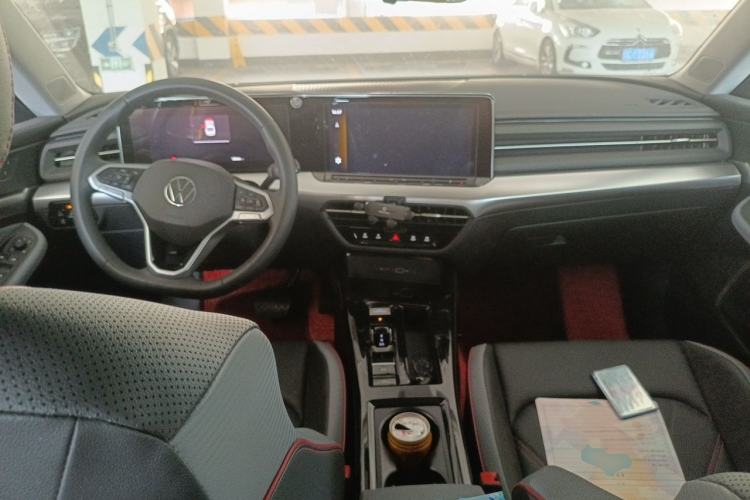 Used Volkswagen Lamando 2024 Lavida L 280TSI DSG Spicy Edition Center Console