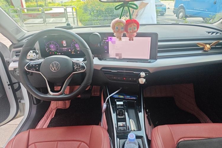 Used Volkswagen Lamando 2024 Lavida L 280TSI DSG Cool & Spicy Edition Center Console