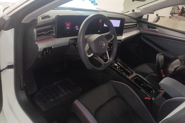 Used Volkswagen Lamando 2024 Lavida L 280TSI DSG Cool & Spicy Edition Center Console