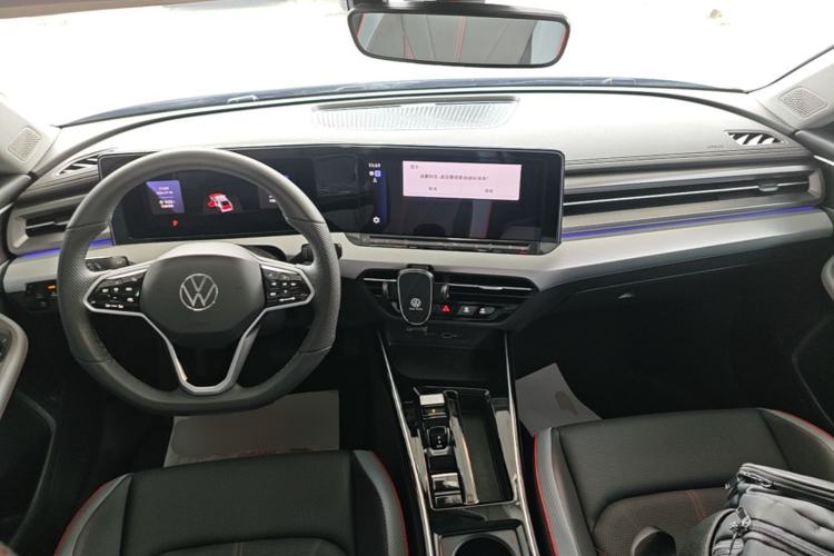 Used Volkswagen Lamando 2024 Lavida L 280TSI DSG Cool & Spicy Edition Center Console