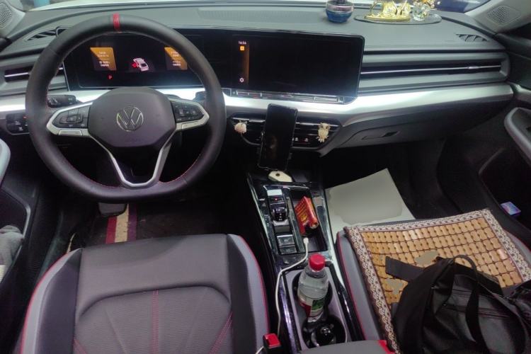 Used Volkswagen Lamando 2024 Lavida L 280TSI DSG Spicy Edition Center Console