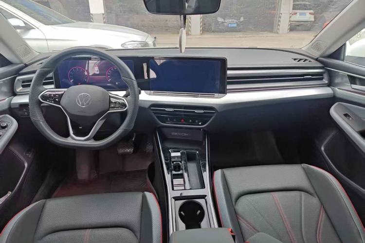 Used Volkswagen Lamando 2024 Lavida L 280TSI DSG Cool & Spicy Edition Center Console
