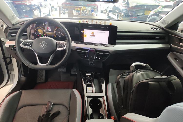 Used Volkswagen Lamando 2024 Lavida L 280TSI DSG Spicy Edition Center Console