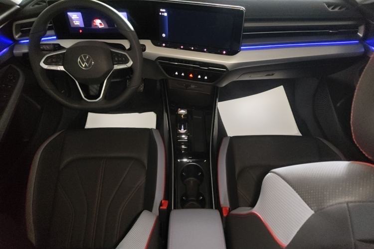 Used Volkswagen Lamando 2024 Lavida L 280TSI DSG Cool & Spicy Edition Center Console
