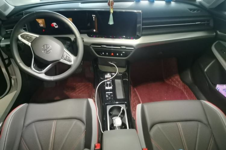 Used Volkswagen Lamando 2024 Lavida L 280TSI DSG Cool & Spicy Edition Center Console