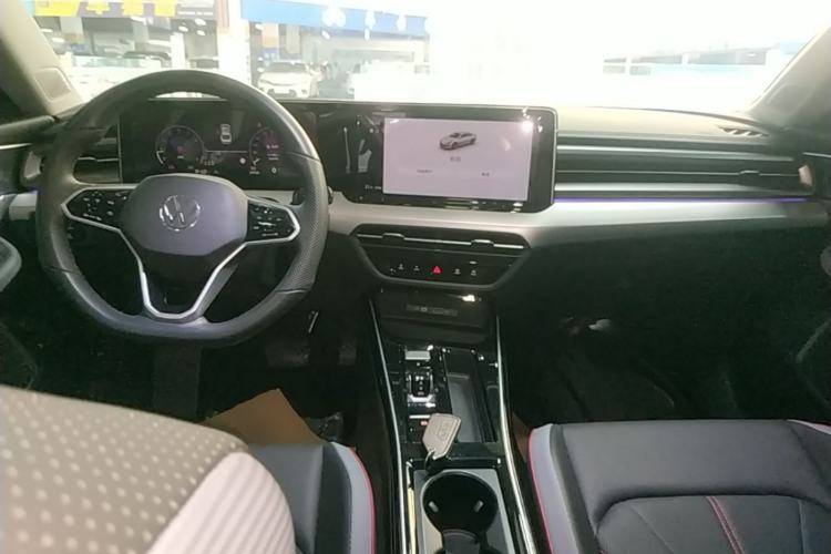 Used Volkswagen Lamando 2024 Lavida L 280TSI DSG Cool & Spicy Edition Center Console