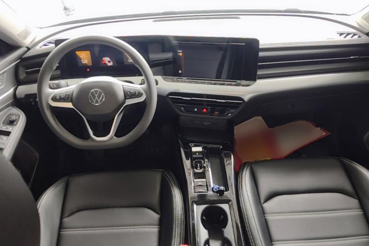 Used Volkswagen Lamando 2024 Lingdu L 200TSI DSG Trendy & Spicy Edition Center Console