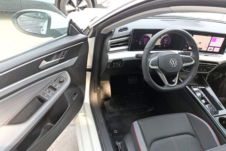 Used Volkswagen Lamando 2024 Lavida L 280TSI DSG Cool & Spicy Edition Driver Seat