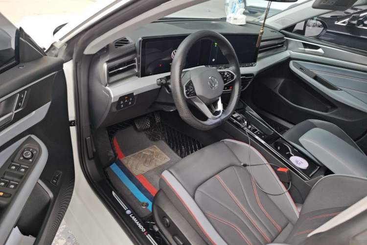 Used Volkswagen Lamando 2024 Lavida L 280TSI DSG Cool & Spicy Edition Driver Seat