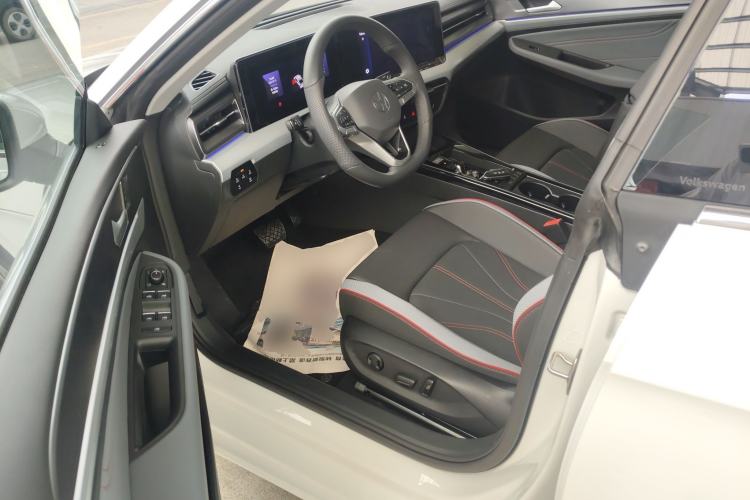 Used Volkswagen Lamando 2024 Lavida L 280TSI DSG Cool & Spicy Edition Driver Seat