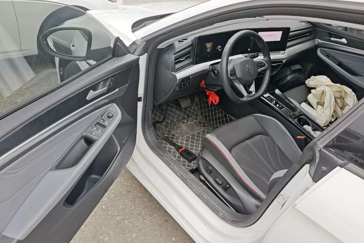 Used Volkswagen Lamando 2024 Lavida L 280TSI DSG Spicy Edition Driver Seat