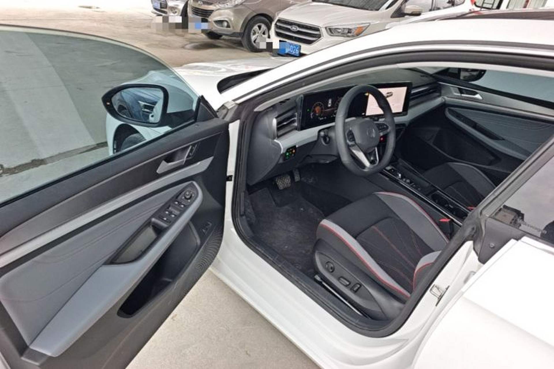 Used Volkswagen Lamando 2024 Lavida L 280TSI DSG Cool & Spicy Edition Driver Seat