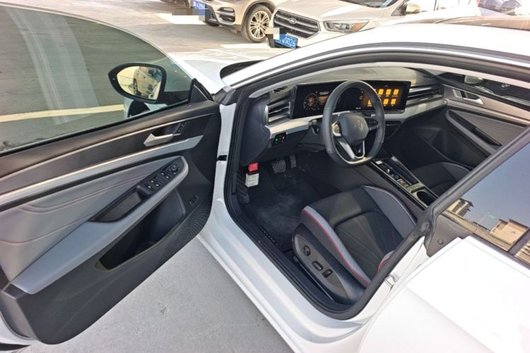 Used Volkswagen Lamando 2024 Lavida L 280TSI DSG Cool & Spicy Edition Driver Seat