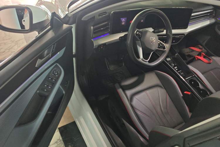 Used Volkswagen Lamando 2024 Lavida L 280TSI DSG Cool & Spicy Edition Driver Seat