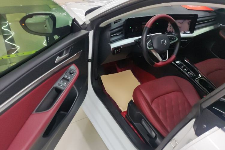 Used Volkswagen Lamando 2024 Lingdu L 200TSI DSG Trendy & Spicy Edition Driver Seat