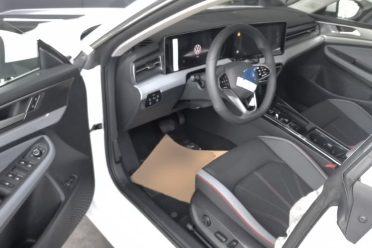 Used Volkswagen Lamando 2024 Lavida L 280TSI DSG Cool & Spicy Edition Driver Seat
