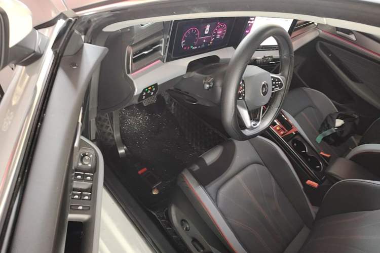 Used Volkswagen Lamando 2024 Lavida L 280TSI DSG Cool & Spicy Edition Driver Seat