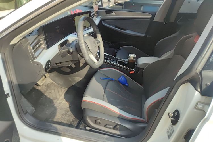 Used Volkswagen Lamando 2024 Lavida L 280TSI DSG Cool & Spicy Edition Driver Seat