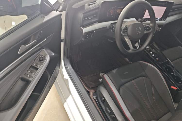 Used Volkswagen Lamando 2024 Lavida L 280TSI DSG Spicy Edition Driver Seat