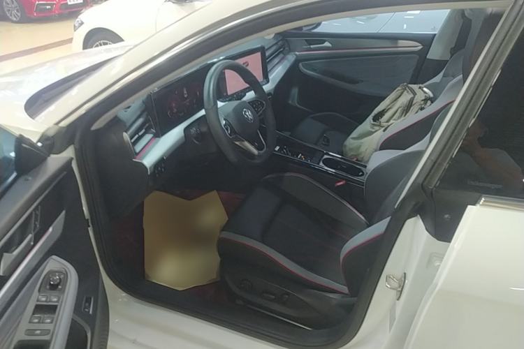 Used Volkswagen Lamando 2024 Lavida L 280TSI DSG Cool & Spicy Edition Driver Seat