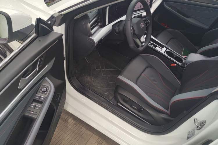Used Volkswagen Lamando 2024 Lavida L 280TSI DSG Cool & Spicy Edition Driver Seat