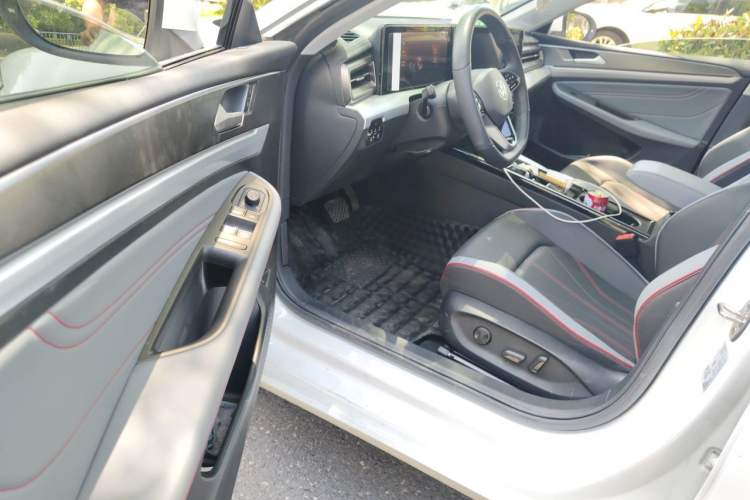 Used Volkswagen Lamando 2024 Lavida L 280TSI DSG Cool & Spicy Edition Driver Seat