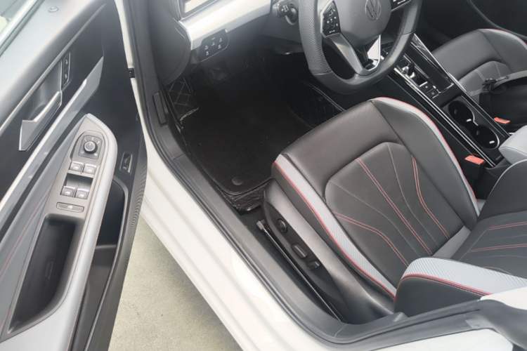 Used Volkswagen Lamando 2024 Lavida L 280TSI DSG Cool & Spicy Edition Driver Seat