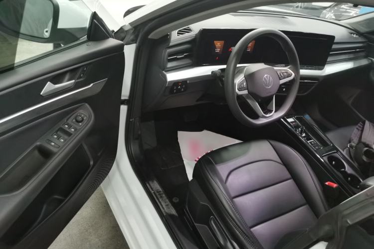 Used Volkswagen Lamando 2024 Lingdu L 200TSI DSG Trendy & Spicy Edition Driver Seat