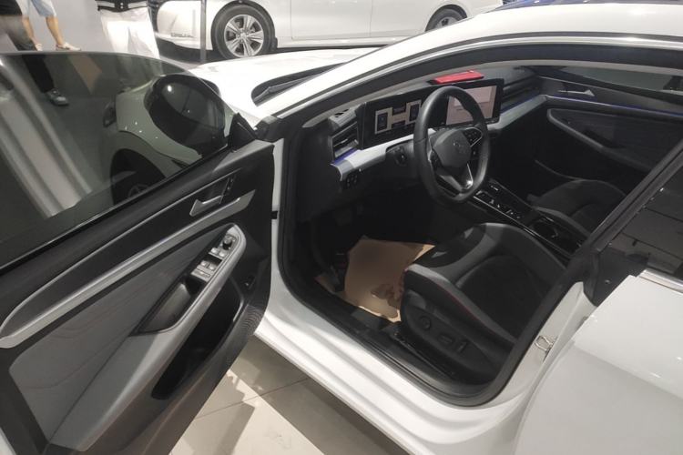 Used Volkswagen Lamando 2024 Lavida L 280TSI DSG Cool & Spicy Edition Driver Seat