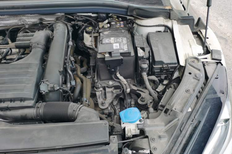 Used Volkswagen Lamando 2024 Lavida L 280TSI DSG Cool & Spicy Edition Engine Bay Left
