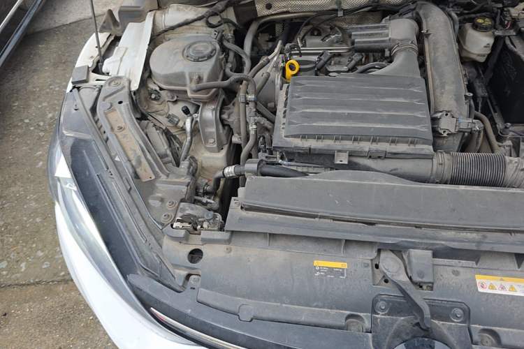 Used Volkswagen Lamando 2024 Lingdu L 200TSI DSG Trendy & Spicy Edition Engine Bay Right