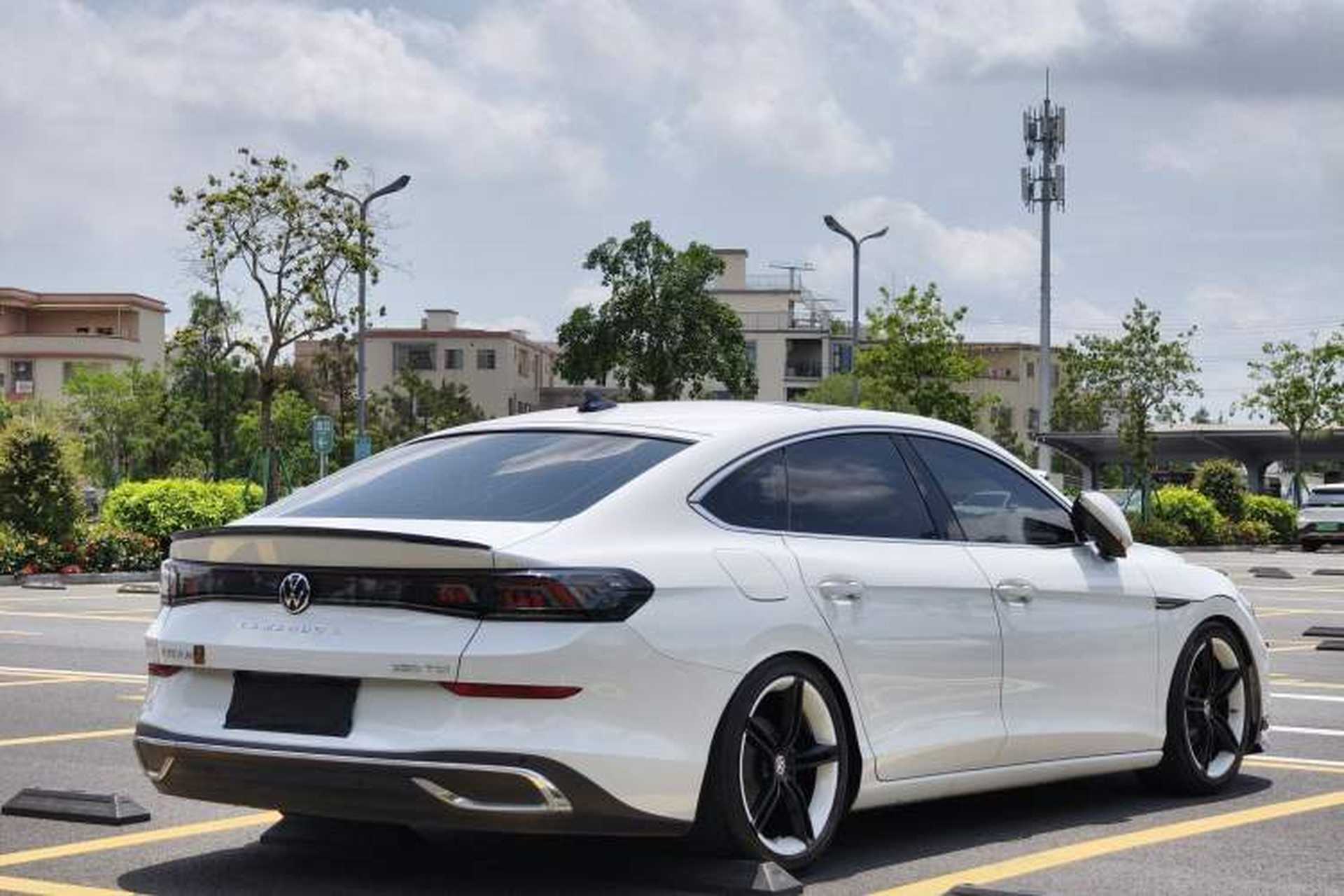 Used Volkswagen Lamando 2024 Lavida L 280TSI DSG Cool & Spicy Edition Exterior 8