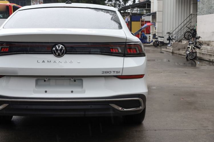 Used Volkswagen Lamando 2024 Lavida L 280TSI DSG Cool & Spicy Edition Exterior 9