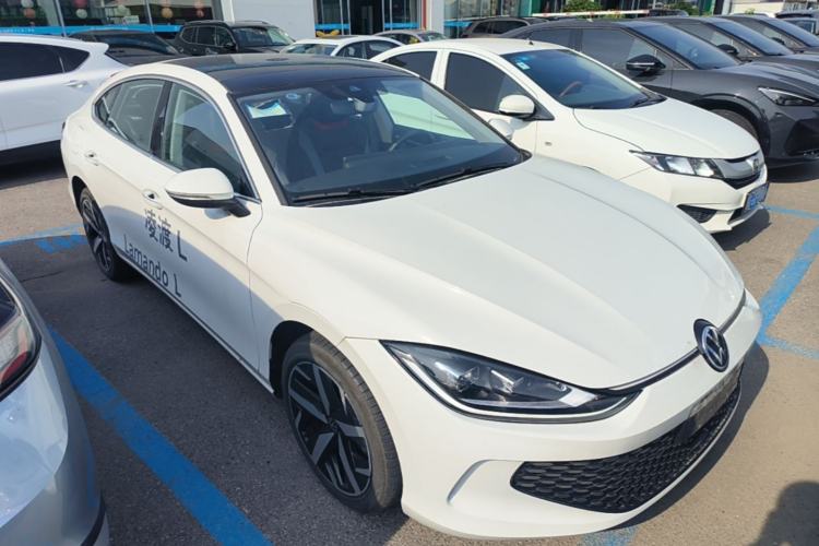 Used Volkswagen Lamando 2024 Lavida L 280TSI DSG Cool & Spicy Edition Front Right 45 Deg