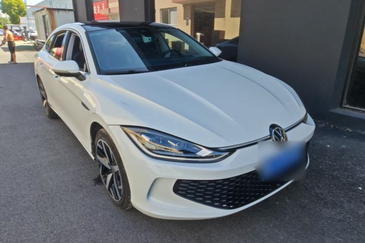Used Volkswagen Lamando 2024 Lavida L 280TSI DSG Cool & Spicy Edition Front Right 45 Deg
