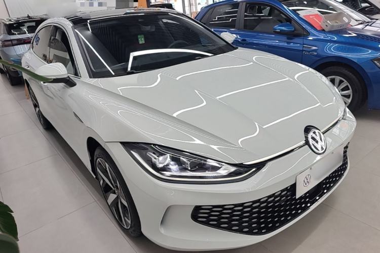 Used Volkswagen Lamando 2024 Lavida L 280TSI DSG Cool & Spicy Edition Front Right 45 Deg