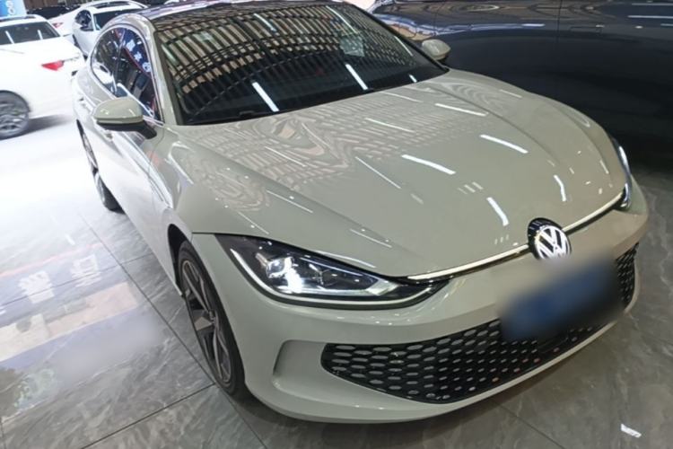 Used Volkswagen Lamando 2024 Lavida L 280TSI DSG Cool & Spicy Edition Front Right 45 Deg